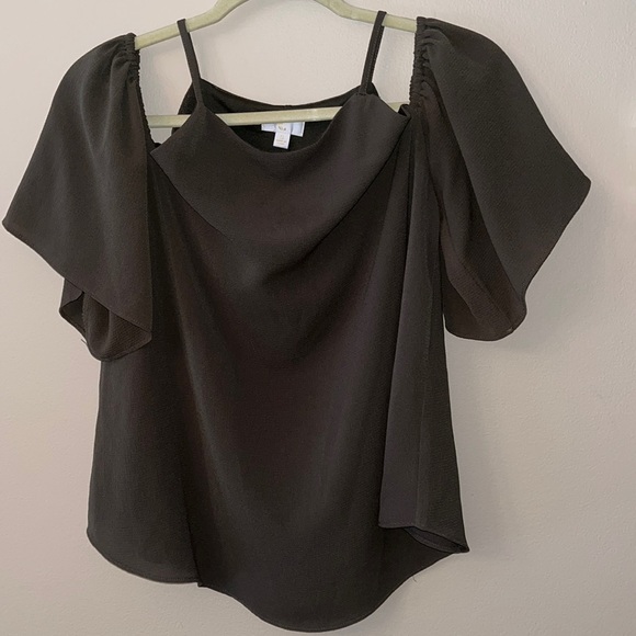 Charming Charlie Tops - Charming Charlie Top w/ Short Sleeve